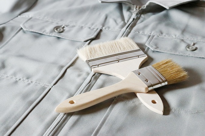 作業着と塗装作業道具